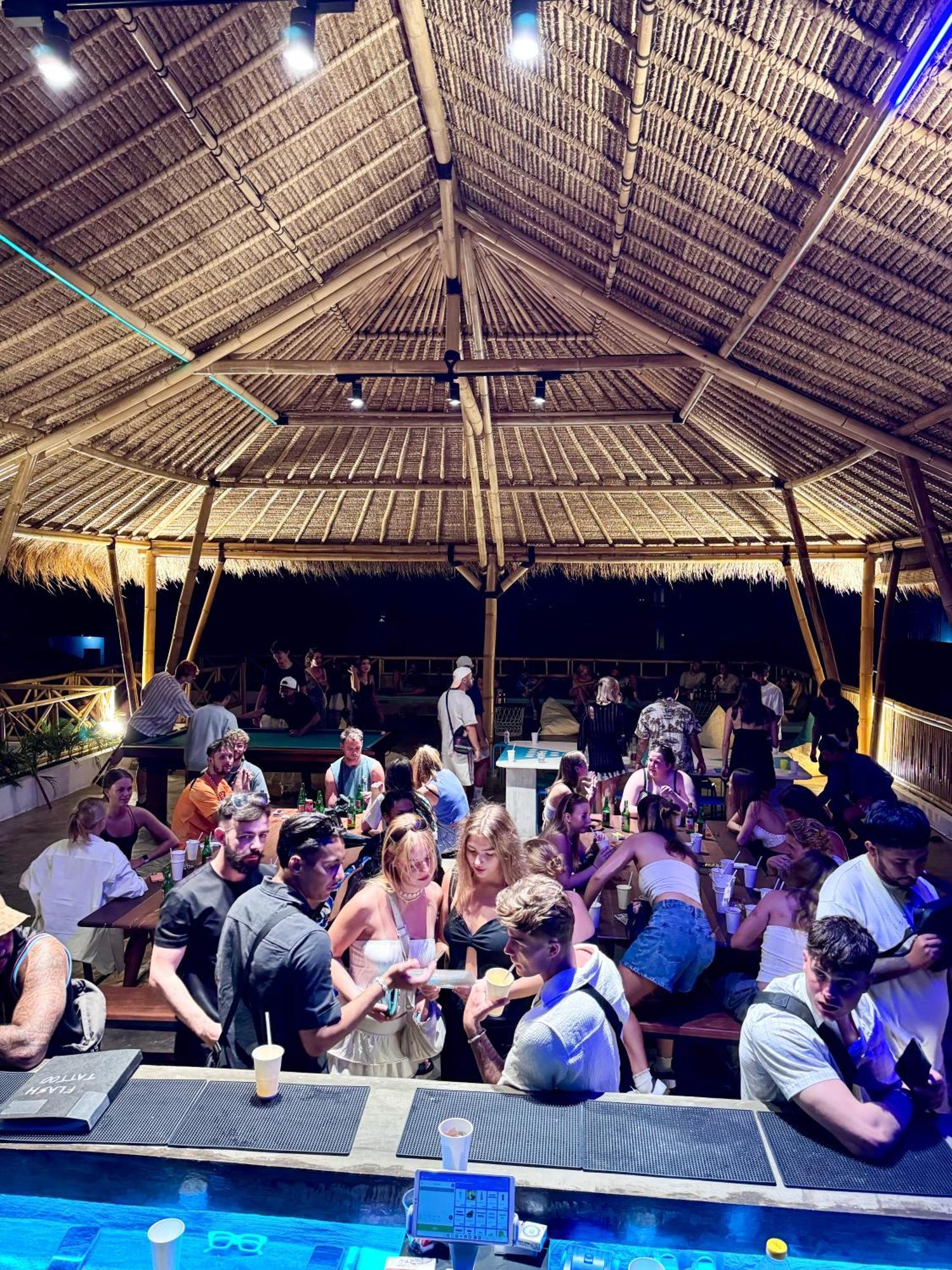 Canggu Central Hostel מראה חיצוני תמונה