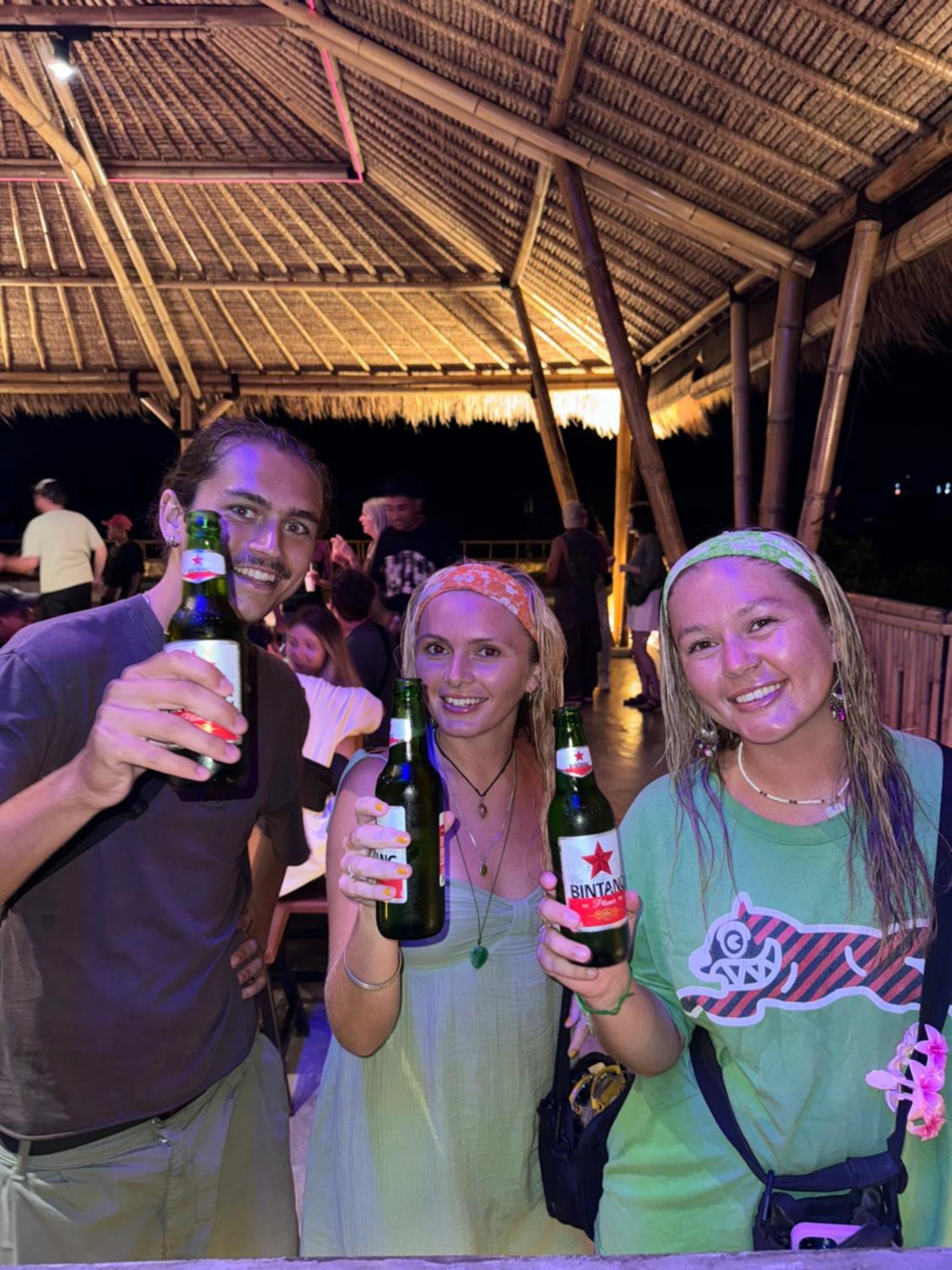 Canggu Central Hostel מראה חיצוני תמונה